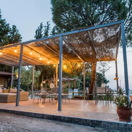 A. & C. Michailidi * Neos Marmaras