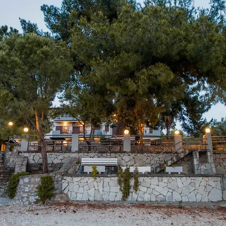 A. & C. Michailidi Lägenhet Neos Marmaras