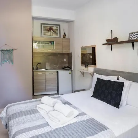 A. & C. Michailidi Apartment *