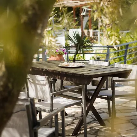 A. & C. Michailidi Apartment