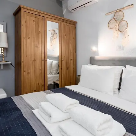 公寓 A. & C. Michailidi