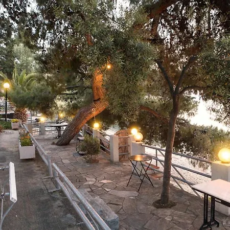 公寓 A. & C. Michailidi 新马尔马拉斯